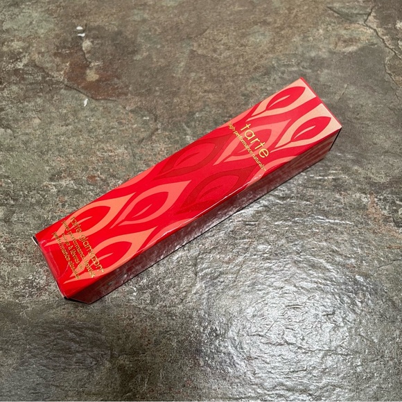 Rare! Tarte Glamazon Pure Performance Lipstick in Fierce Bright Red BNIB - Picture 1 of 3
